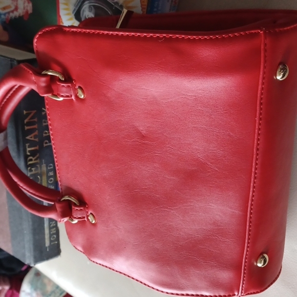 Republic Classic Handbag, 8" x 7" x 4", NEW, Red - Picture 2 of 7